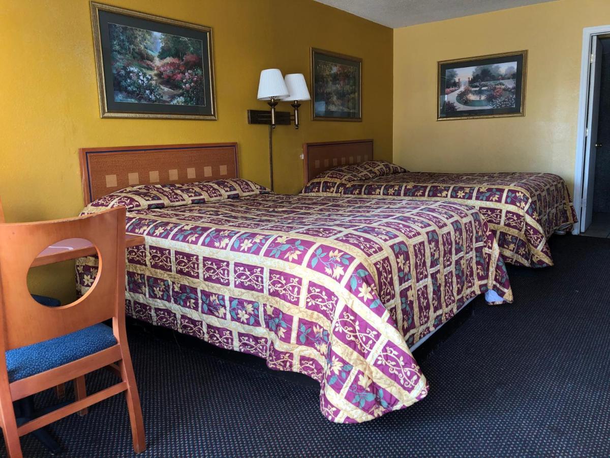 Hotel Capital 2*